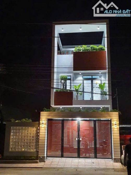 Ngộp bán gấp nhà đất mặt tiền Nhơn Trạch,kho, xưởng,kinh doanh giá rẻ 8,3tr/m.Gọi ngay 24H - 5