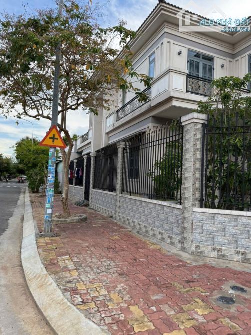 Bán Biệt Thự DT: 10x20 Giá: 8tỷ600 triệu, PHƯỜNG LONG TÂM, THÀNH PHỐ BÀ RỊA - 5
