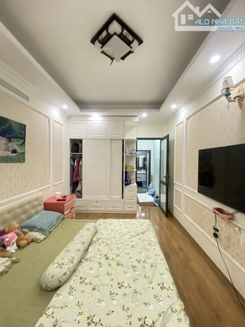NHÀ ĐẸP 5 TẦNG, GẦN HỒ, TỔ 10, YÊN NGHĨA, HÀ ĐÔNG, DIỆN TÍCH 34M2, MT 3.1M, GIÁ 5.55 TỶ - 6
