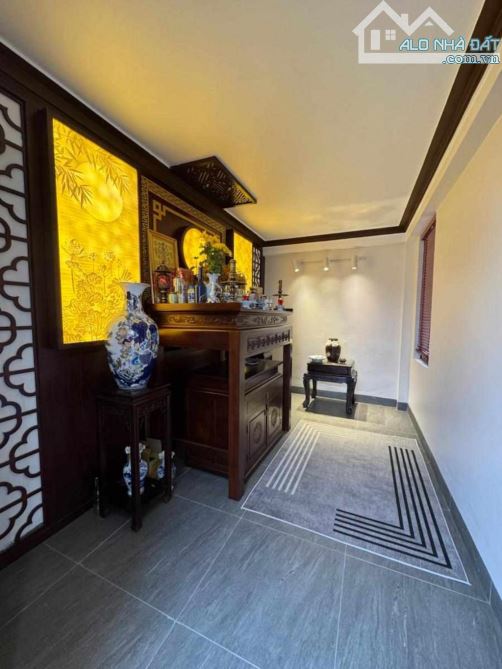 Bán nhà phố ngọc lâm - Ô TÔ THANG MÁY 6 TẦNG - 50M2 , 6.4MT GIÁ 18 TỶ - 6