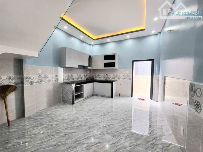 NHÀ 2 TẦNG XÂY MỚI 100% TÂN XUÂN 3 HÓC MÔN  - ĐƯỜNG XE TẢI - 62M2  - CHỈ 3,8 TỶ TL.    ✅️ - 6