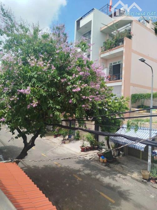 Nhà bán: đường Lê Thiệt. Q Tân Phú, DTSD 112,5m2. Nở hậu. 2 tầng. Giá bán 13,5 tỷ - 7