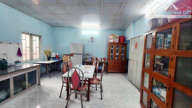 Chính chủ lớn tuổi cần bán nhanh nhà C4 - 360m2 full thổ, HXH Bùi Công Trừng, chỉ 18tr/m2 - 7