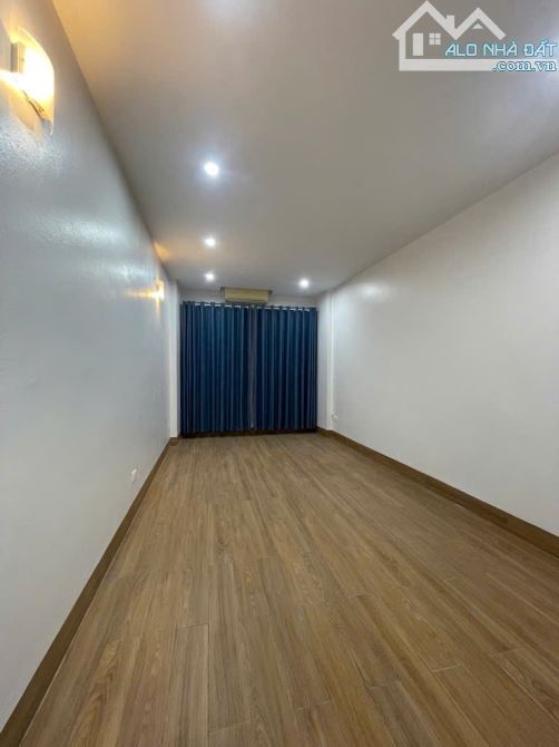 CỰC PHẨM NGỌC THỤY – Ô TỔ NGỦ TRONG NHÀ - Ở NGAY – 32M2 CHỈ 7,9 TỶ - 7