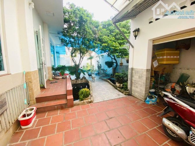 Bán Biệt Thự Mặt Tiền Q12-240 M2( 12 x 20)- 3Tầng - Đường nhựa 10M- Chỉ14,99 Tỷ. - 7