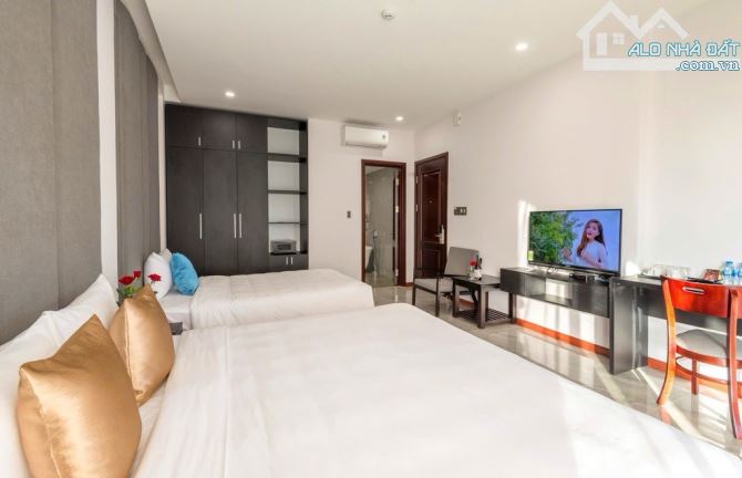 Nhà 3 tầng với 12 phòng Hùng Vương phố cổ Hội An, hồ bơi đầy đủ - 9