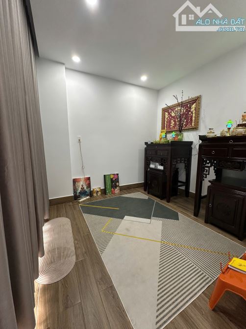 Bán Nhà 1 Trệt 2 Lầu gần Trường Tiểu Học Quang Vinh, Chợ Biên Hoà, cách Huỳnh Văn Luỹ 20M - 9