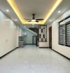 Bán Nhà Đức Giang, Long Biên 5T, 33m2, giá 5,8 tỷ (Lô Góc)