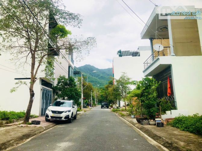 Bán nhanh TDC Đất lành giá chỉ 2,55 Tỷ - diện tích: 65m, ngang 4m, hướng Nam