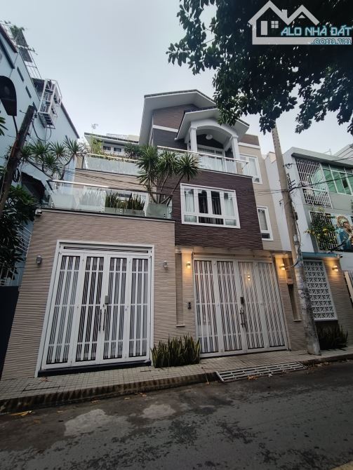 Biệt Thự 3 lầu (9x20m) đường Hùynh Văn Bánh nội khu  Giá: 31Tỷ