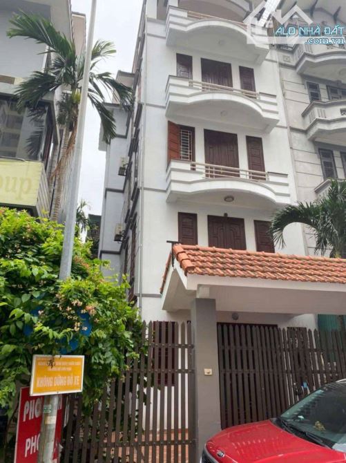 BÁN CĂN LIỀN KỀ LICOGI KHUẤT DUY TIẾN, Ô TÔ TRÁNH, VỊ TRÍ ĐĂC ĐỊA, DT: 155M2, GIÁ 42,5 TỶ