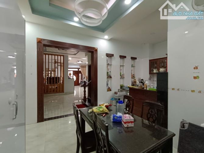 BÁN NHÀ MẶT TIỀN KHU SẦM UẤT BẬC NHẤT QUẬN 8 110m, 6x17,5, 4 tầng 22 tỷ
