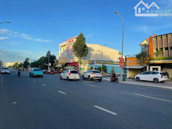 LÔ GÓC MẶT TIỀN PHẠM HÙNG - TRẦN QUANG DIỆU - P. LONG TOÀN - TP BÀ RỊA