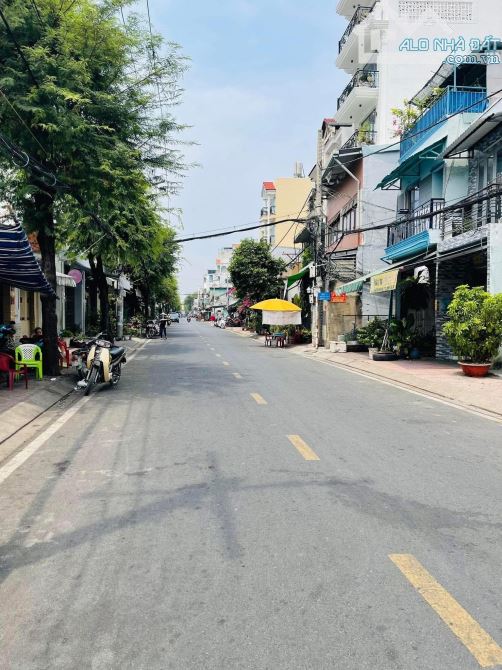 NHÀ MẶT TIỀN ĐƯỜNG RỘNG 20M - 5 TẦNG - TT Q8 - NGANG 3,8M, DÀI 17M - NHỈNH 6 TỶ