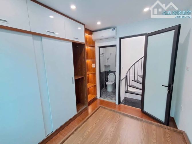 NHÀ ĐẸP VỪA Ở VỪA KINH DOANH NGAY THÁI THỊNH-TRUNG TÂM-ĐỐNG ĐA CHỈ NHỈNH 6tỷ