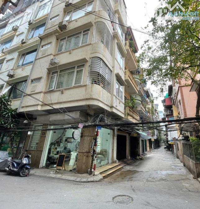 Bán nhà Phân Lô Phố Liễu Giai- cả năm mới có 1 nhà bán. 61m2x 3 tầng. Giá 18 tỷ có TL