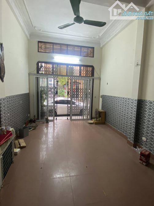 Bán nhà phố Phạm Tuấn Tài 45m² x 5 tầng, mặt tiền 4m, ô tô tránh – vỉa hè rộng, giá 14.5ty