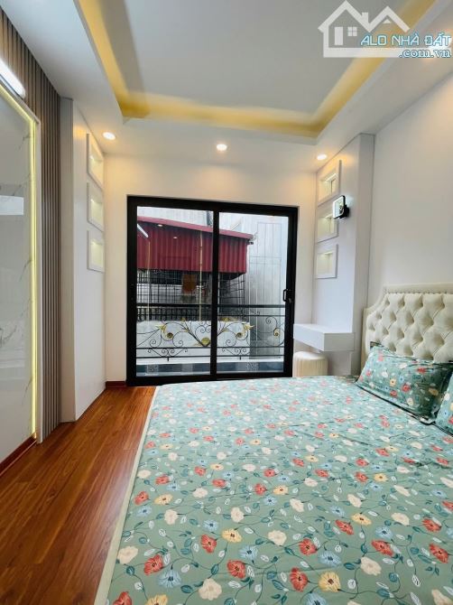 Công chúa tí hon! Siêu phẩm Đội Cấn 26m2, đẹp mê ly, full đồ, dân trí cao