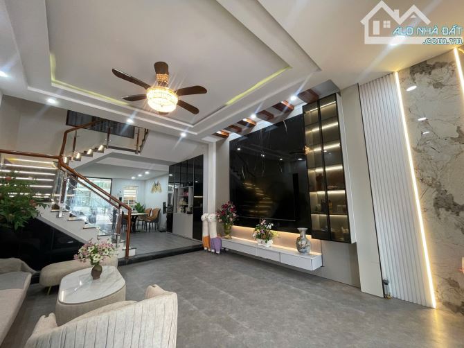 Bán nhà Chính chủ TT Đô thị mới Tây Bắc, Liên Chiểu 88m 3 tầng mặt tiền 5m nội thất đẹp hơ
