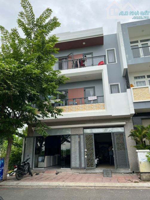 Bán nhà 3 tầng 10 phòng cho thuê 40tr/tháng-KĐT HÀ Quang 2 Nha Trang