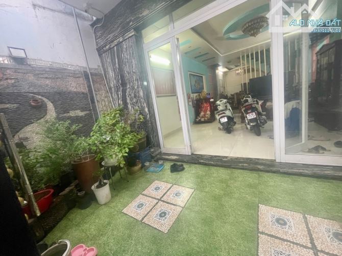 Bán Nhà Bình Tân Hoàng Văn Hợp , 85M , 4Tầng ,  Nở Hậu ,Hẻm Xe Hơi , Chỉ 9.x Tỷ
