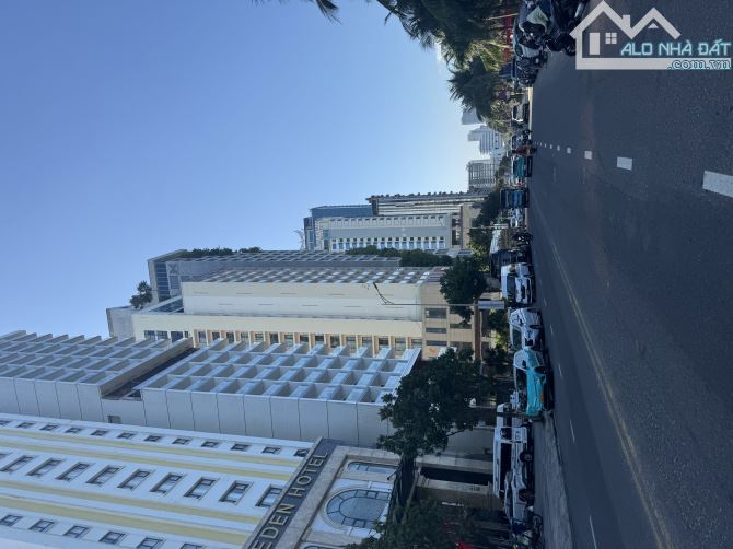 TÒA CĂN HỘ DỊCH VỤ - KHÁCH SẠN 7 TẦNG VIEW BIỂN ĐẲNG CẤP, MẶT TIỀN ĐƯỜNG LỚN 10,5M -