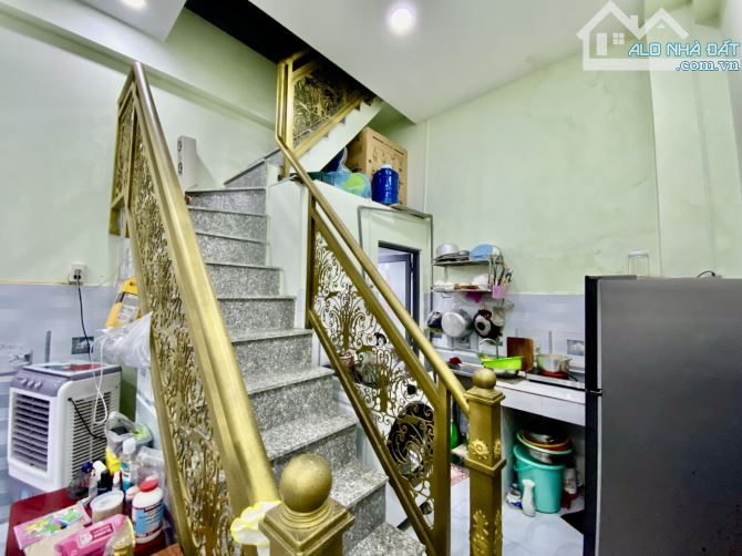 BÌNH HƯNG HOÀ A - BÌNH TÂN - 8 X 6M - 2 TẦNG 2 PN - GIÁ 3. X TỶ
