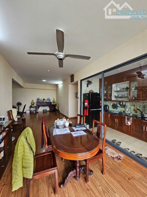 BÁN 1 CĂN HỘ CC NGOẠI GIAO ĐOÀN, TÒA VIP NỘI KHU, DT RỘNG, GIÁ 9,7 TỶ