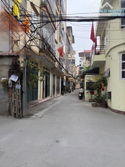 CẦU GIẤY - QUAN HOA- 51m2- 4 tầng giá 13 tỷ.