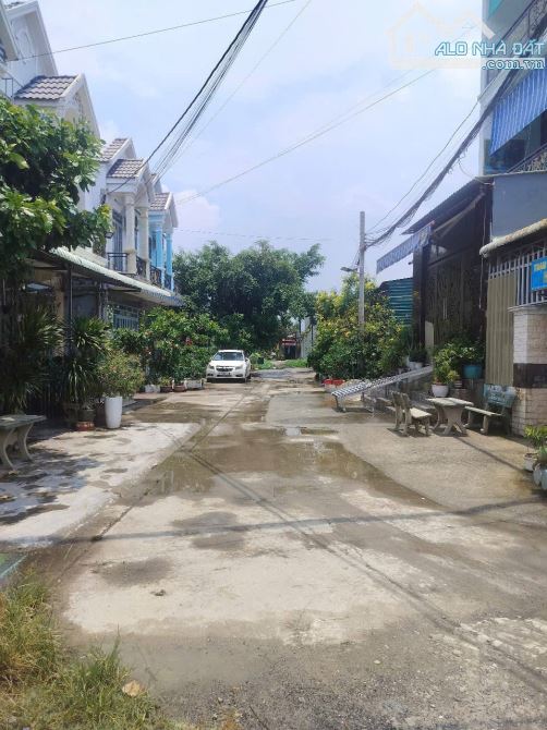 BÁN LÔ ĐẤT GẦN CHỢ MỸ HẠNH NAM - 85M2- GIÁ 1 TỶ 120 TRIỆU - GIÁ ĐẦU TƯ - GỌI XEM ĐẤT Ạ