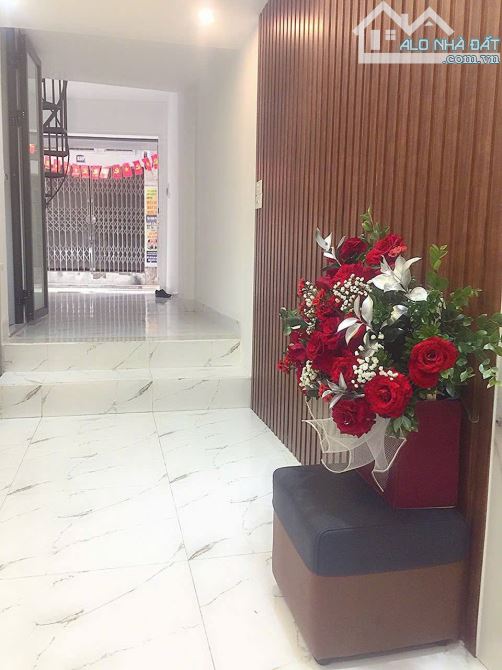 Bán nhà riêng chính chủ 5 tầng Thịnh Quang Ngã Tư Sở DT 35m giá 6.1 tỷ