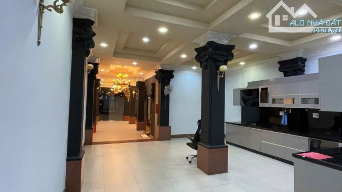 Bán Nhà Mặt Tiền Đường Huỳnh Tấn Phát Trệt 5 lầu 11pn 35 tỷ