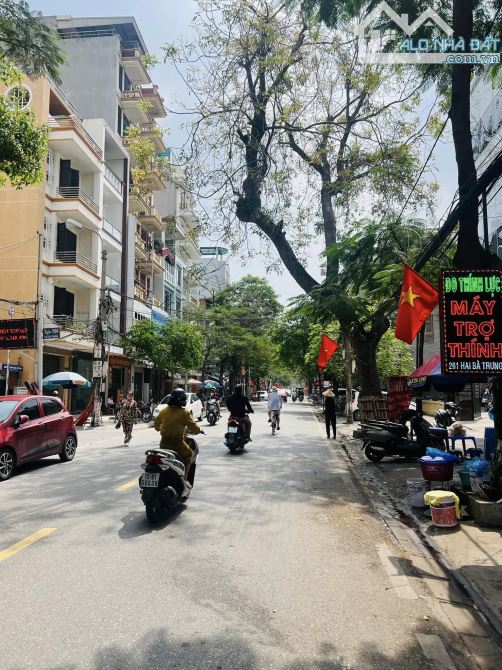 Bán nhà mặt đường Hai Bà Trưng, Lê Chân, Hải Phòng. DT: 45m2*3 tầng. Giá 12 tỷ