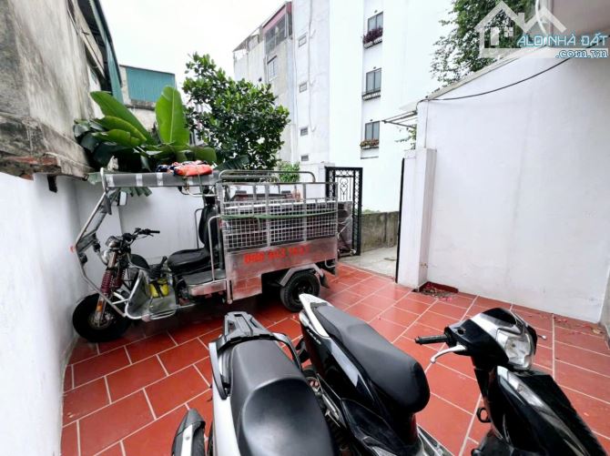 BÁN NHÀ 5 PHÒNG NGỦ GẦN AEON – CẦU VĨNH TUY – DIỆN TÍCH RỘNG – GIÁ RẺ NHẤT PHÂN KHÚC