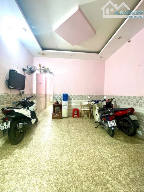 Bán nhà đường Văn Cao, DTSD 56m, giá nhỉnh 4 tỷ