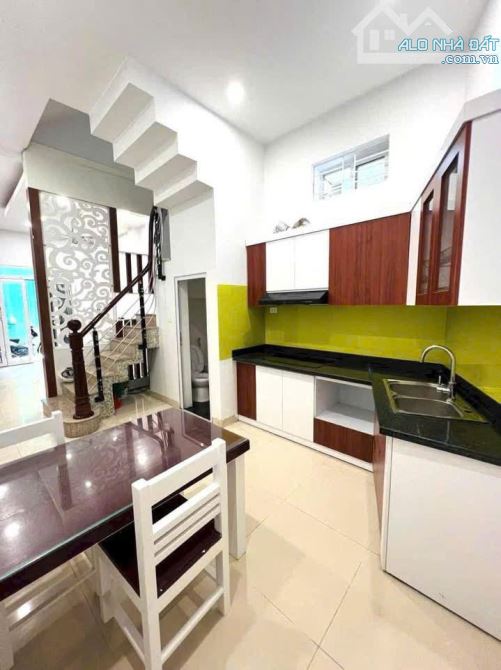 BÁN NHÀ 4 TẦNG PHỐ ĐỊNH CÔNG HẠ - 20M RA Ô TÔ - 34M - GIÁ 5.85 TỶ