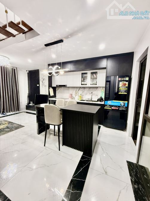 BÁN NHÀ PHỐ LÒ ĐÚC -QUẬN HAI BÀ TRƯNG -THANG MÁY -KINH DOANH -55 m2-5 TẦNG-MẶT TIỀN 4M 2