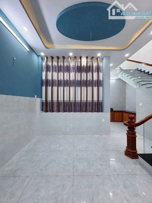 Bán Nhà Trệt Lầu - Cách Đường Tạ Thị Phi Chỉ 100m