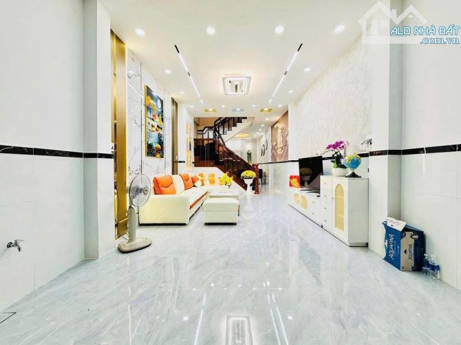 🏡 Bán nhà hẻm cực tốt Lê Quang Định – 4.3x16m – 3 tầng – 4PN