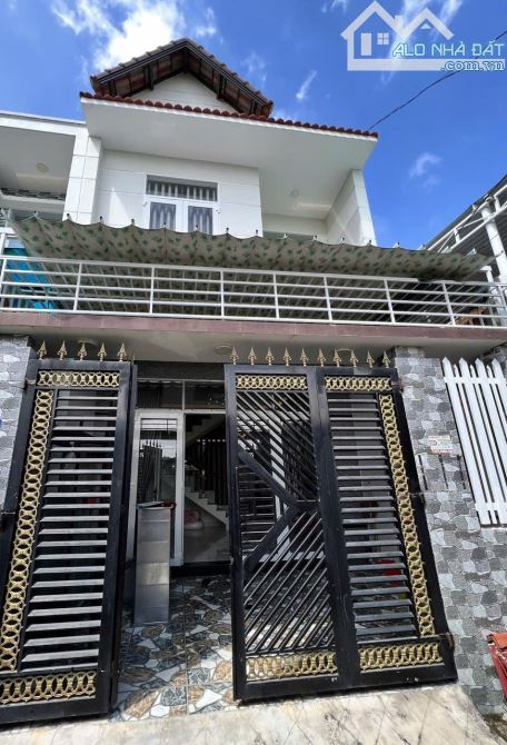 Bán nhà 2 tầng hẻm Lương Định Của ngay chợ Chiều , Vĩnh Ngọc , Nha Trang Giá 2 Tỷ 850 triệ