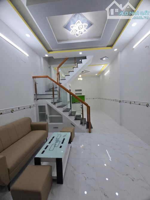 LÊ VĂN QUỚI - HẺM 4M THẲNG TRỤC - 36M2 - 2 TẦNG 2PN 2WC - CHỈ 4.05 TỶ