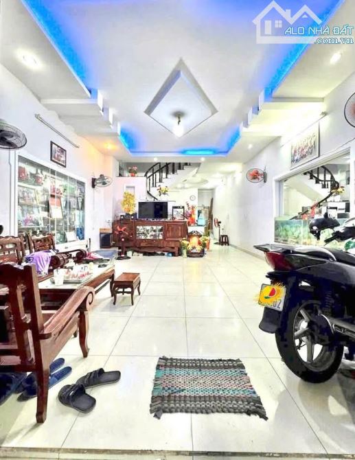 BÁN NHÀ ĐẸP NGÕ ĐẶNG TIẾN ĐÔNG – DIỆN TÍCH RỘNG – 3 MẶT THOÁNG – GIÁ CHỈ 19 TỶ  Diện tích: