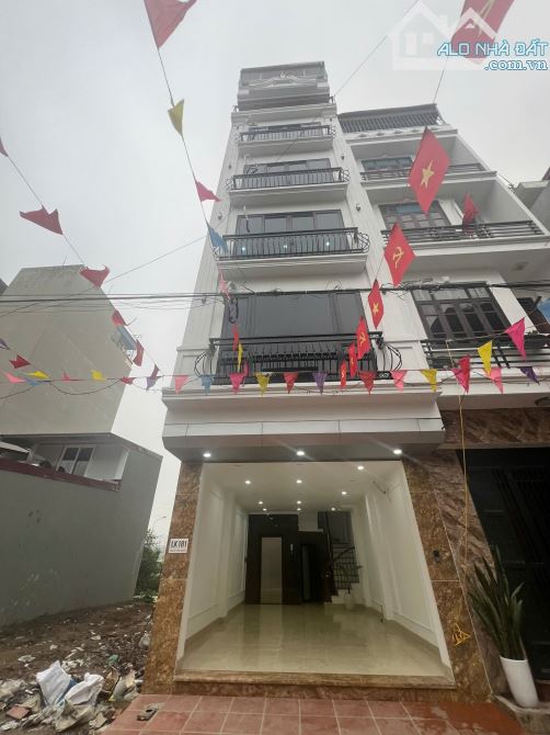 CHÍNH CHỦ GỬI BÁN NHÀ PHÂN LÔ KHU B YÊN NGHĨA-NGAY GẦN BẾN XE,DT 45M×7 TẦNG,THANG MÁY