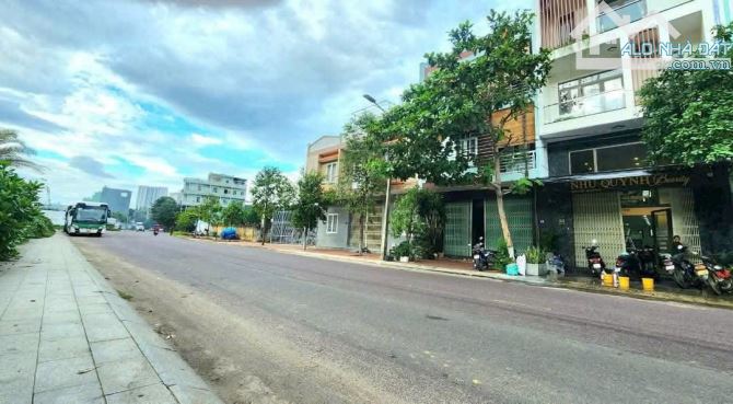 BÁN NHÀ MẶT TIỀN ĐƯỜNG CHẾ LAN VIÊN – VỊ TRÍ ĐẮC ĐỊA GẦN BIỂN QUY NHƠN!