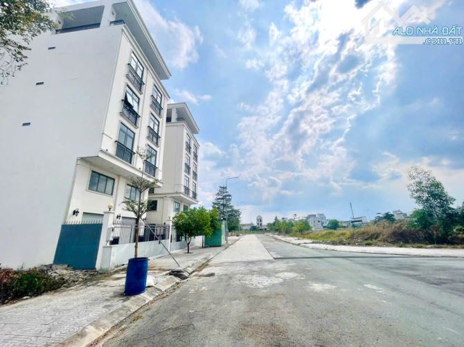 Chủ Bán Diện Tích 6m X 19m Trong KDC Tân Đô Sổ Hồng Riêng Giá Tốt