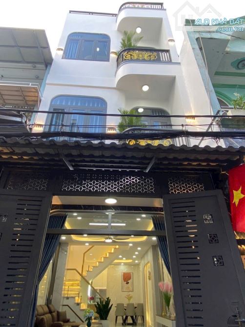 NHÀ ĐẸP Tháng 5 1/NGUYỄN GIA THIỀU-Q3 Chỉ 3TỶ270/75,2M2-3tầng.Shr gọi em liền nha
