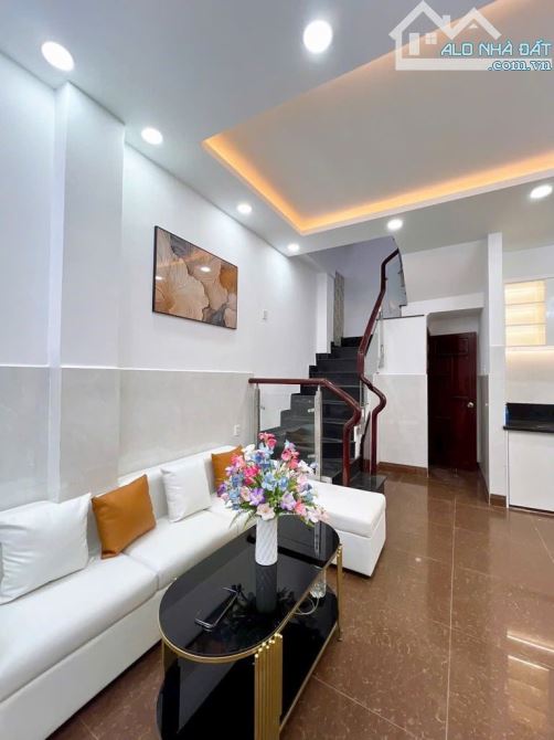 🔥 Bán nhà hẻm cực hiếm Nguyễn Văn Thương (D1) – 4.2x15.5m – 3 tầng – 4PN