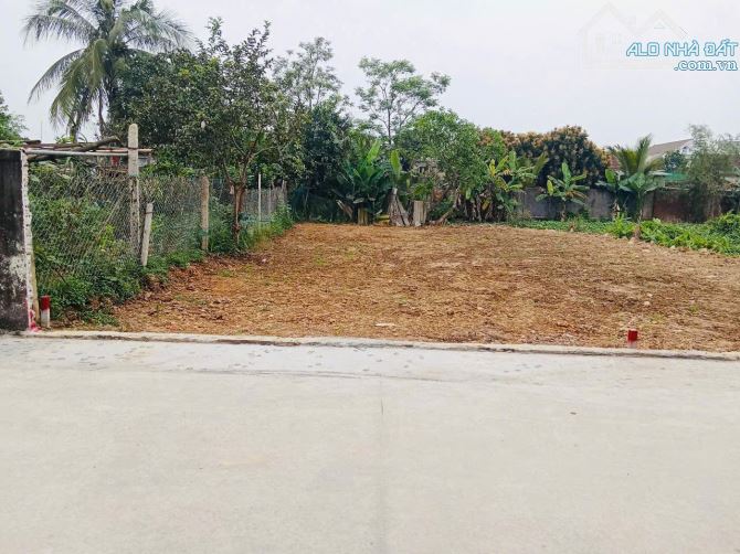 lô đất Nghi Diên - Nghi Lộc cạnh đường liên xã  Diện tích: gần 110m2 mặt tiền gần 6m.