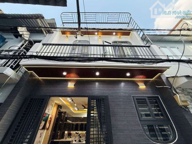 Bán gấp nhà đẹp Nguyễn Thiện Thuật, Quận 3, 50m2, hđ thuê 25tr/tháng, giá 3 tỉ 750