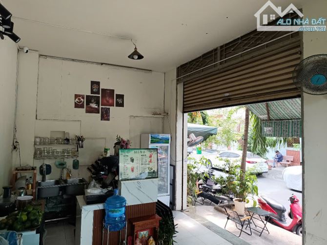 Cần sang quán cafe Nguyễn Hữu CảnhP22 BT, 5x4m,vỉa hè rộng,đủ đồ, 30tr